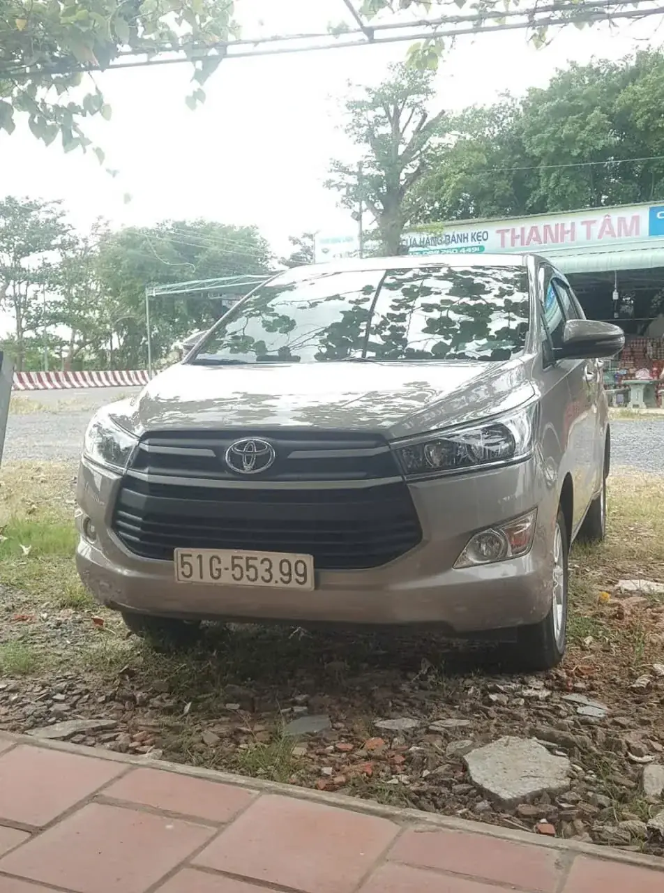 Toyota Innova — 7 chỗ